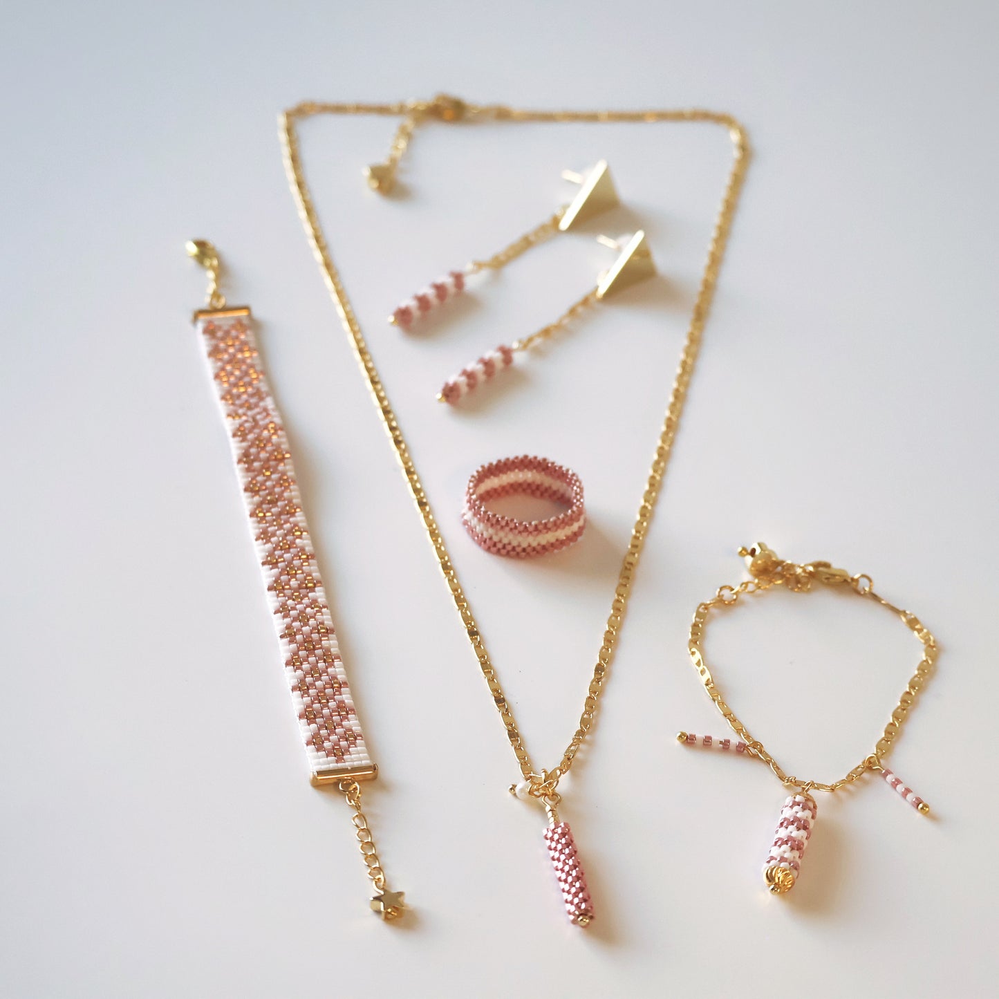 Olivia Delicate Earrings - Pink