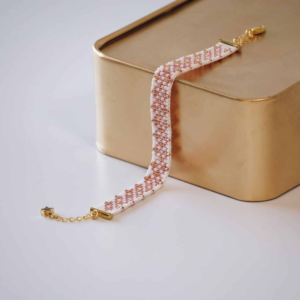 Madeleine Minimalist Bracelet - Pink