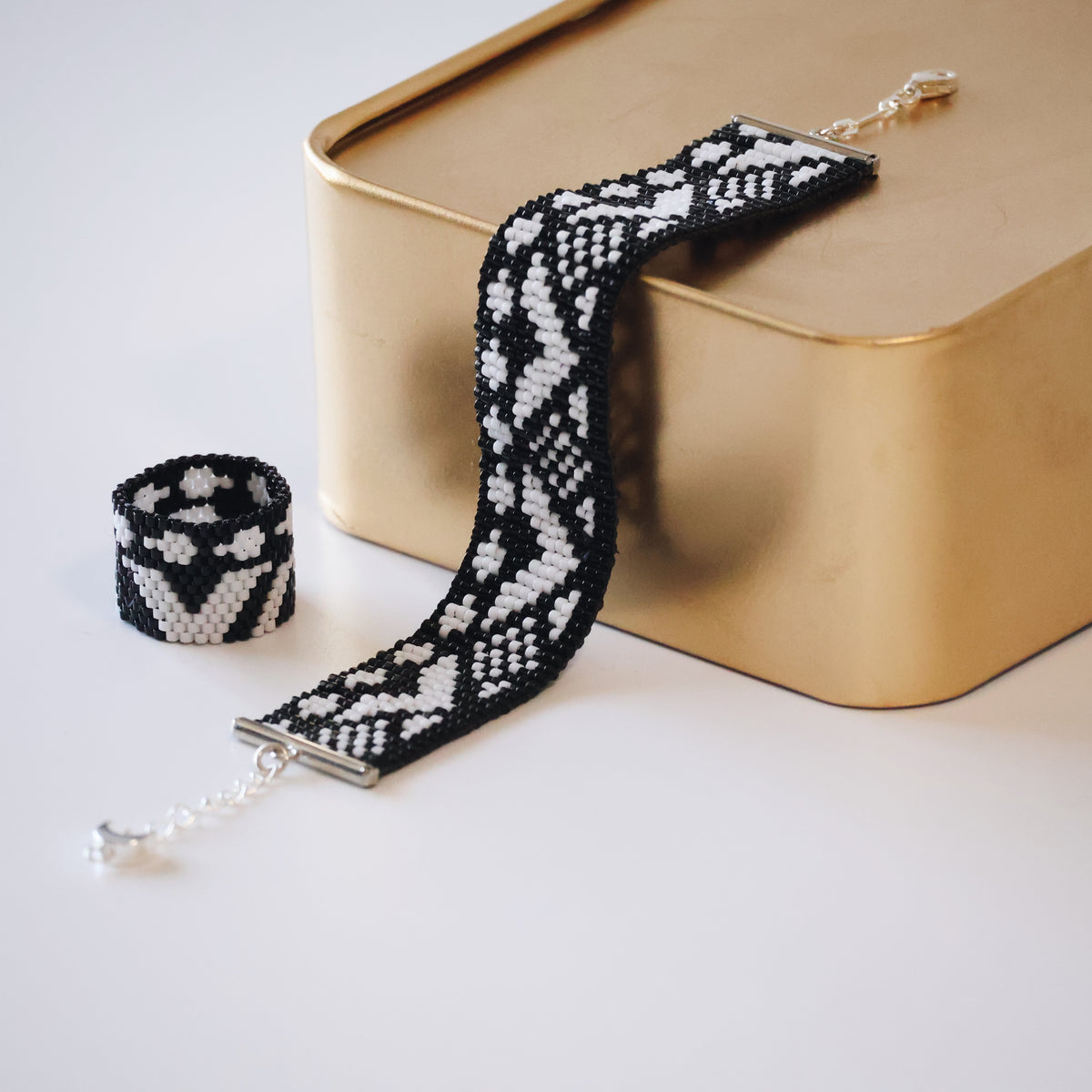 Jane Bold Ring - Black