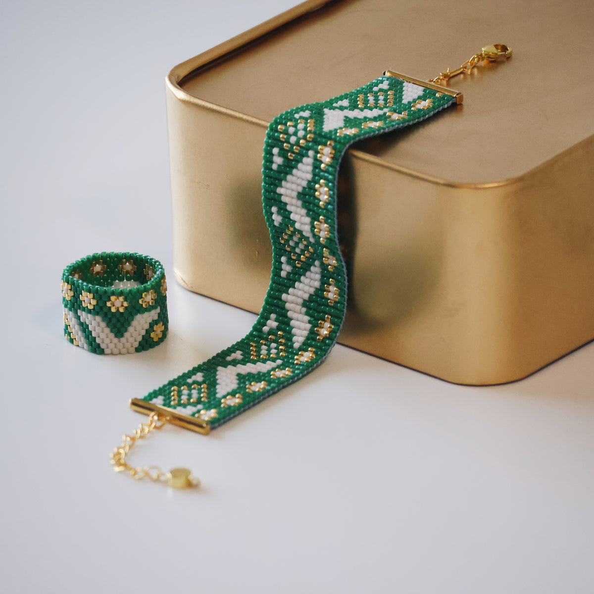 Jane Bold Ring - Green
