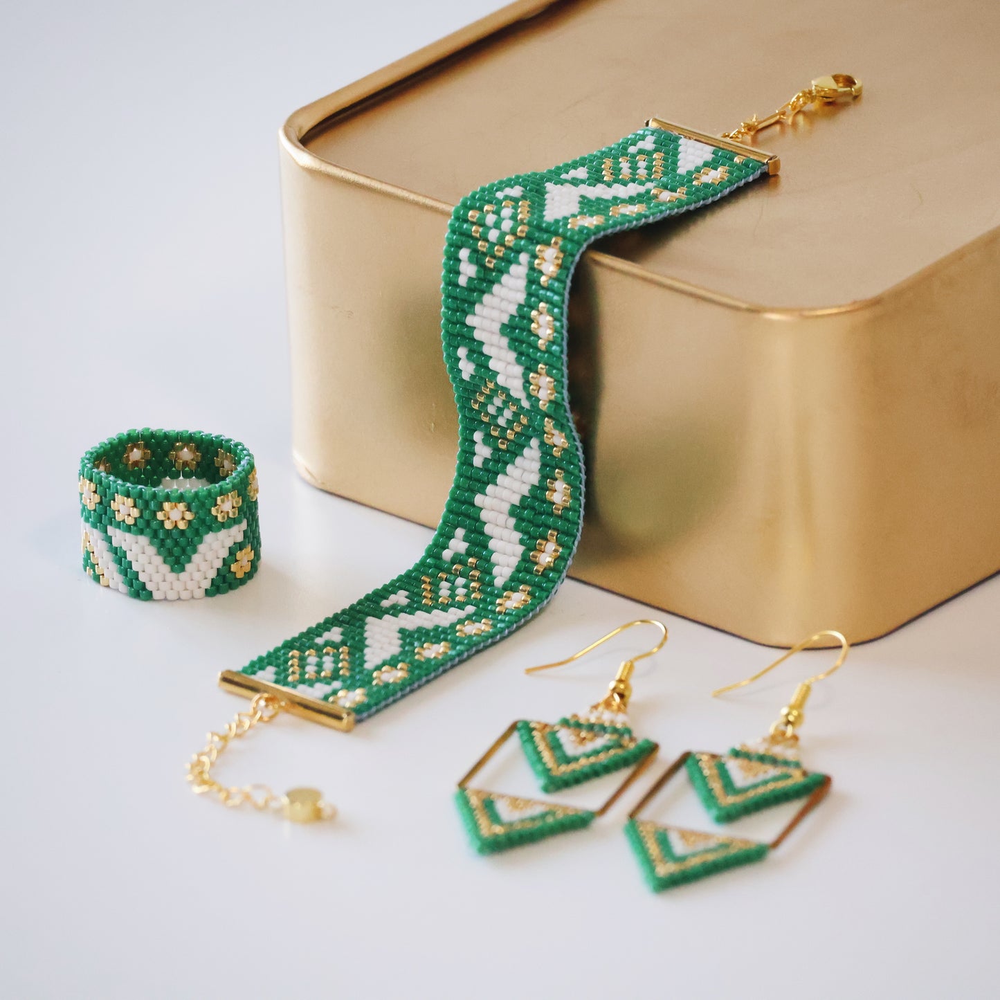 Jane Bold Ring - Green