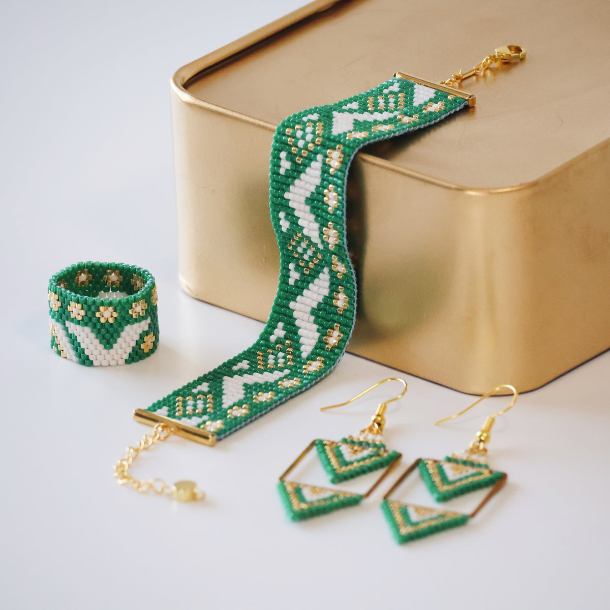 Jane Bold Ring - Green