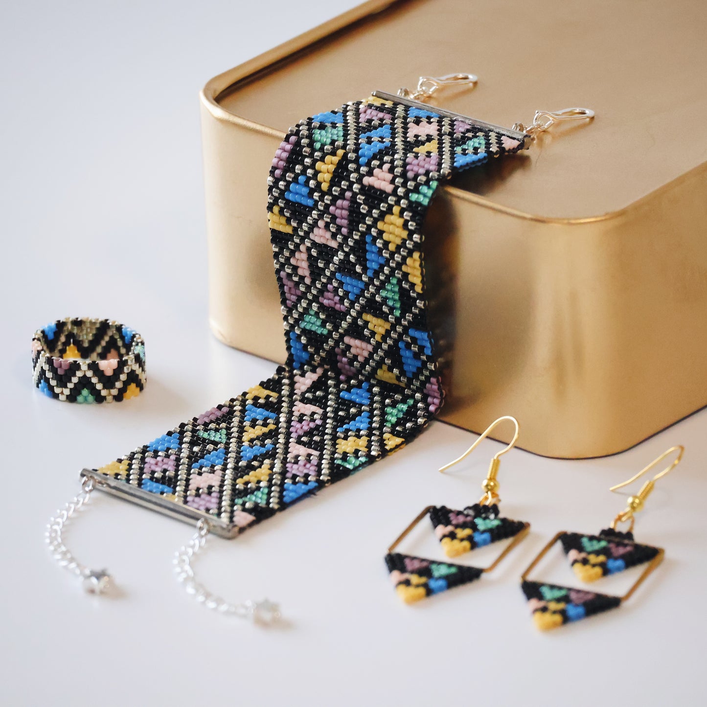 Pailey Minimalist Earrings