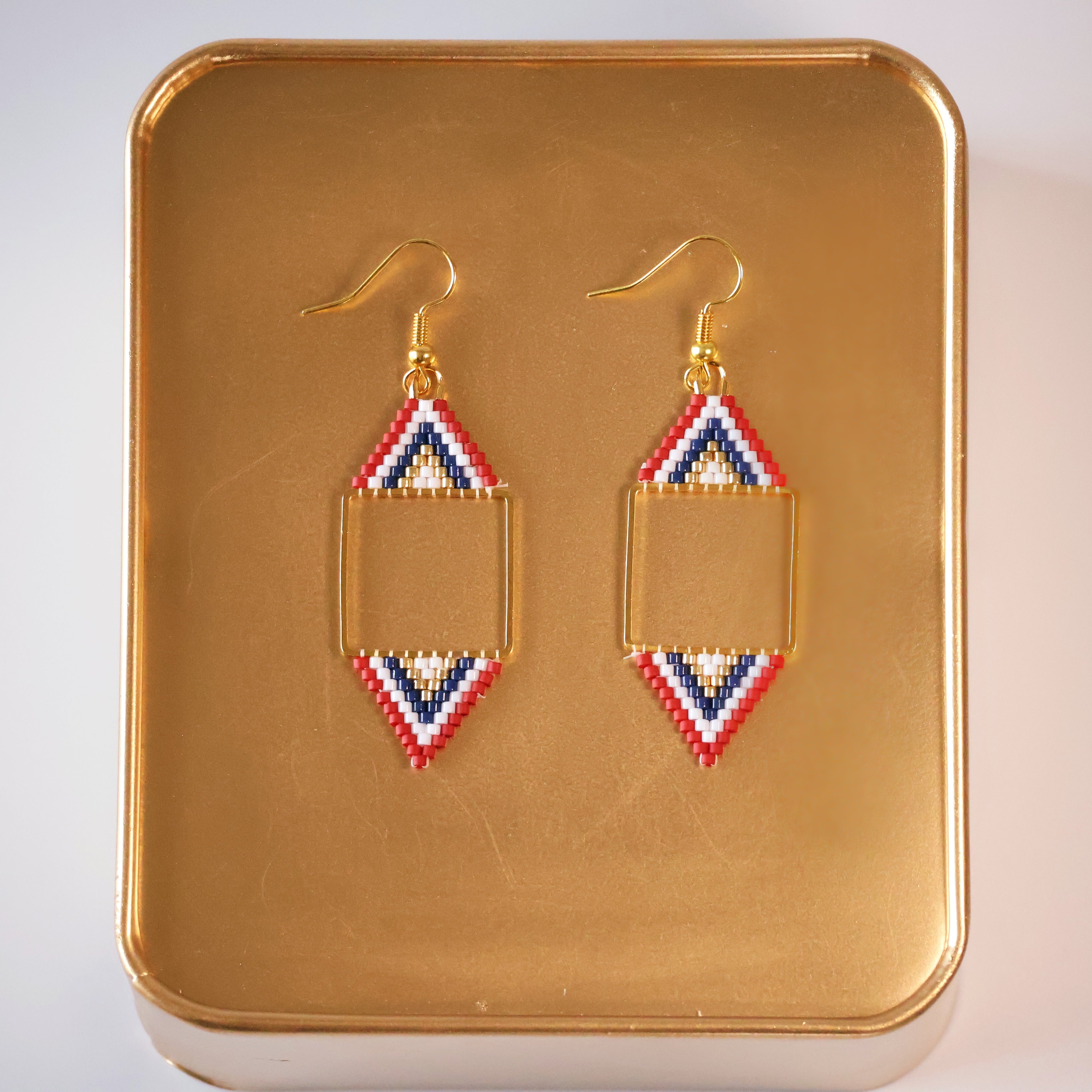 Kanta Minimalist Earrings - Red