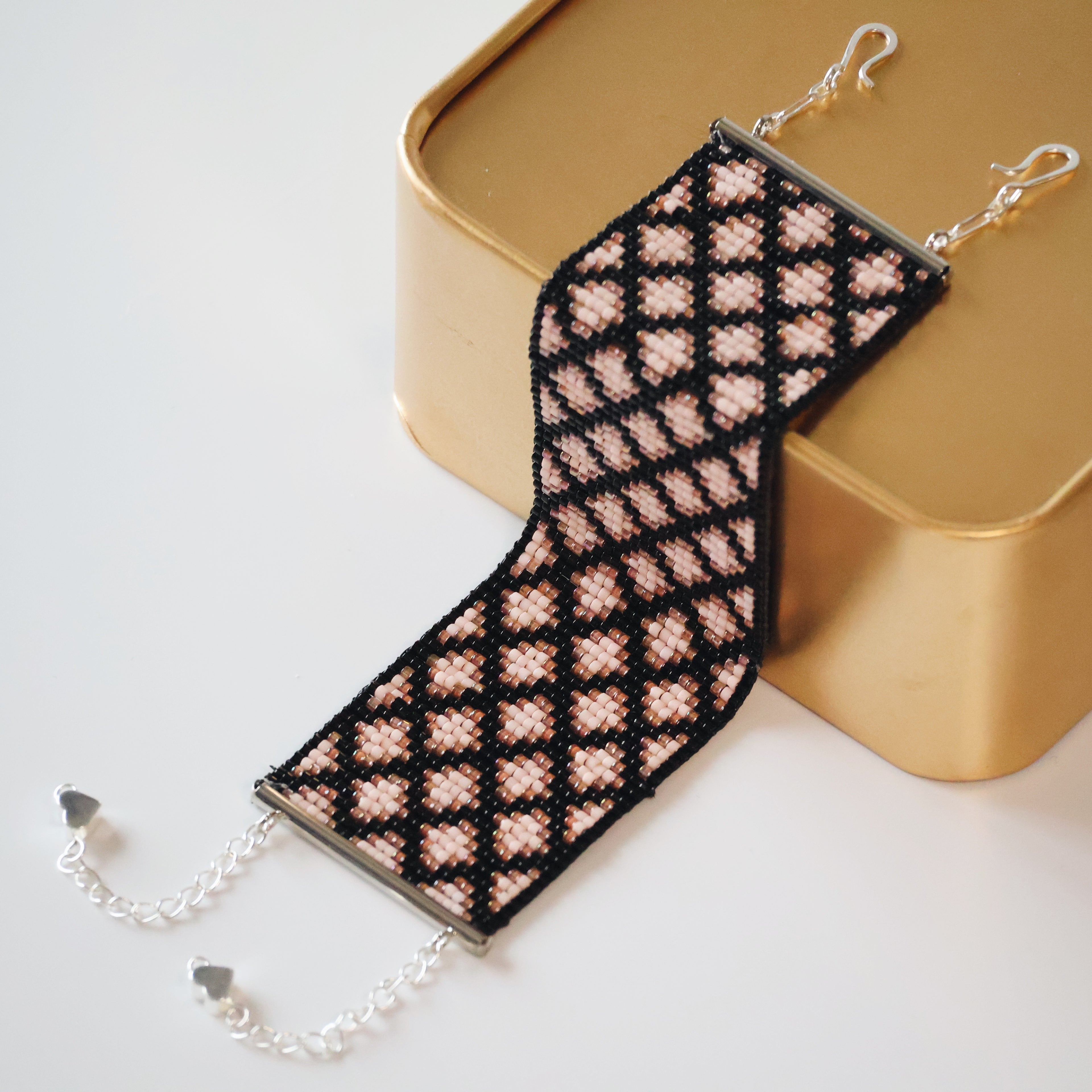 Elizabeth Bold Bracelet - Pink