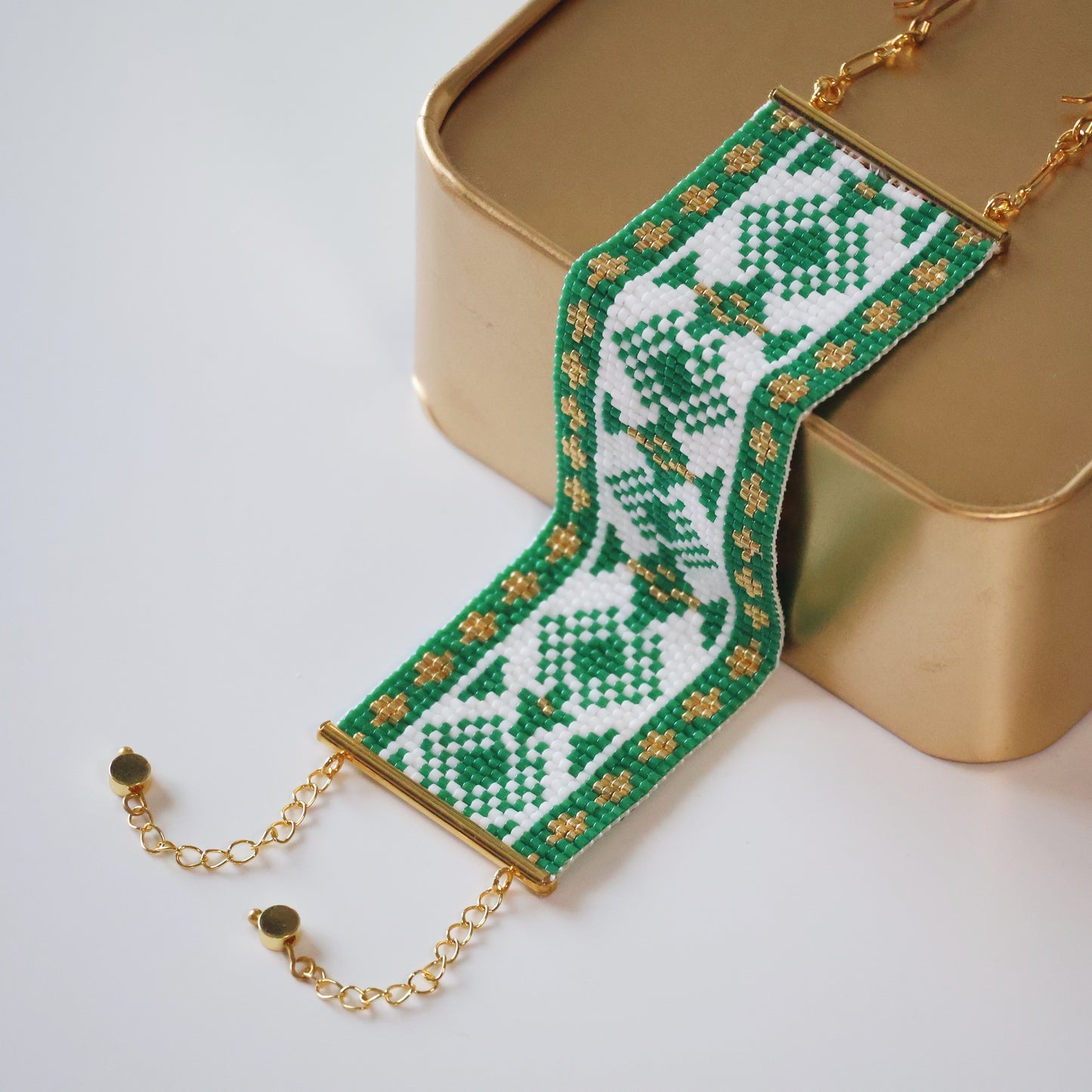 Madhavi Bold Bracelet