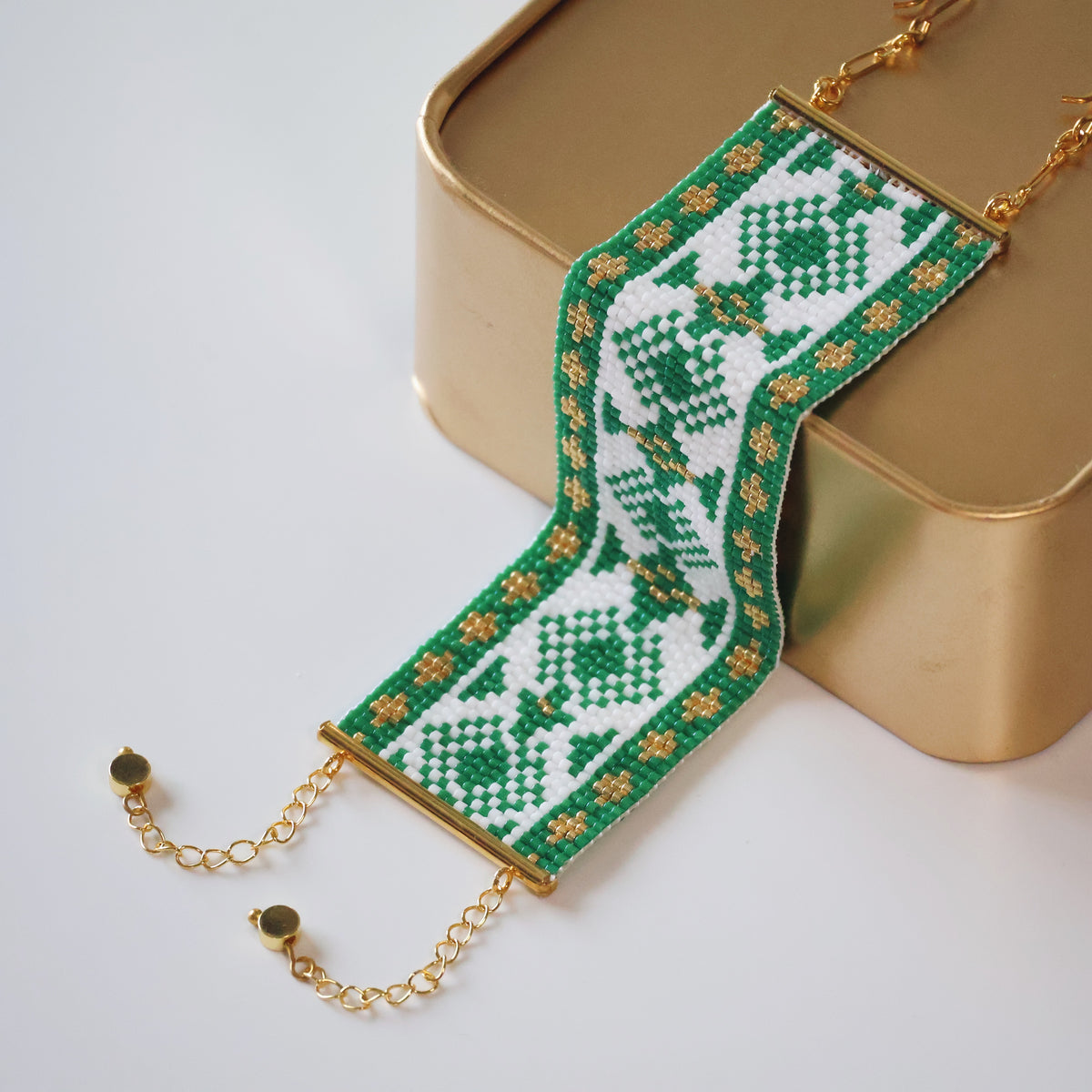 Madhavi Bold Bracelet