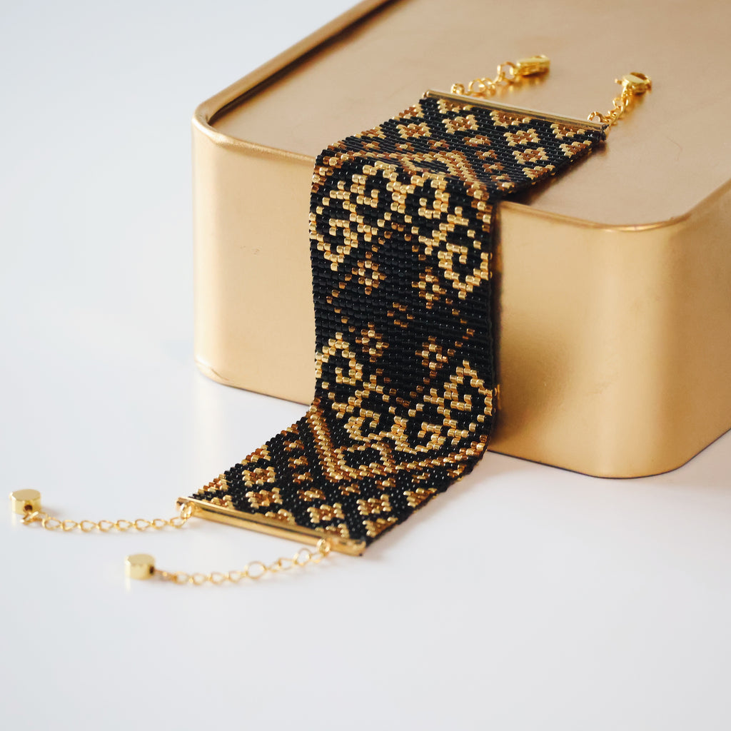 Kanta Bold Bracelet - Black