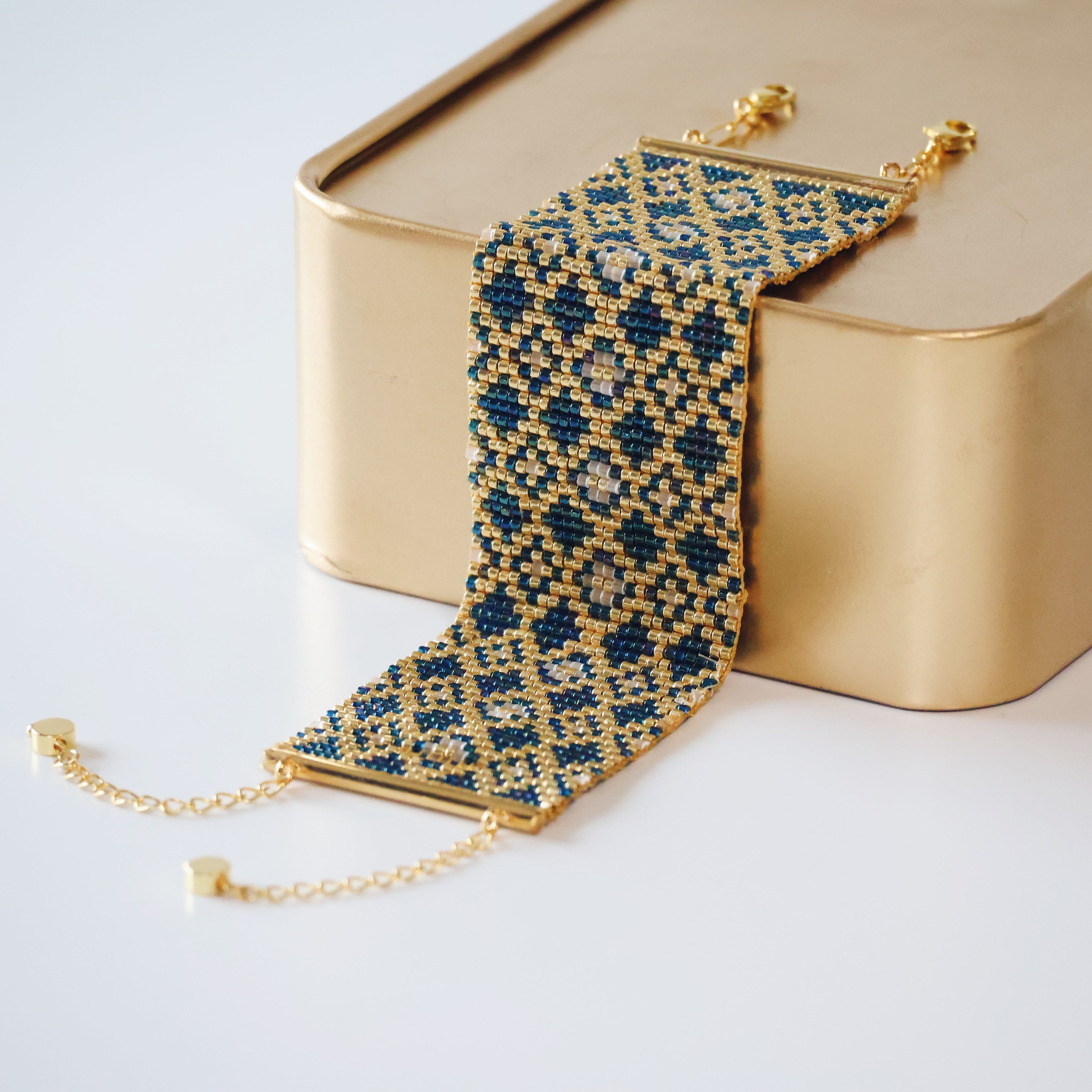 Elizabeth Bold Bracelet- Blue