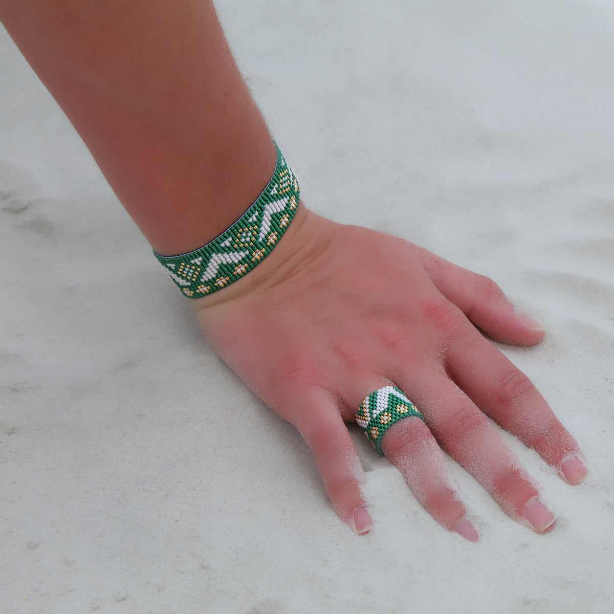 Jane Bold Ring - Green