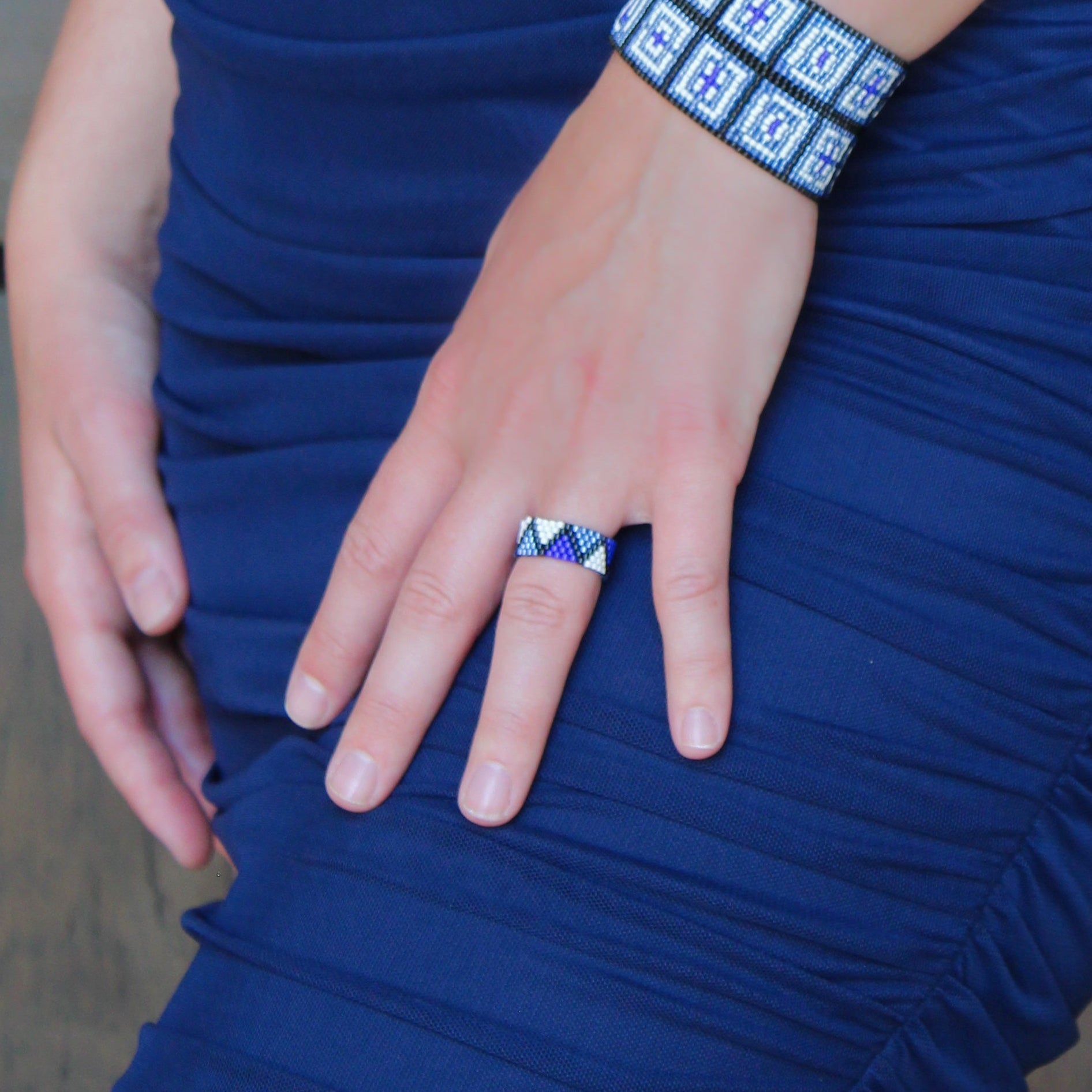 Marian Minimalist Ring
