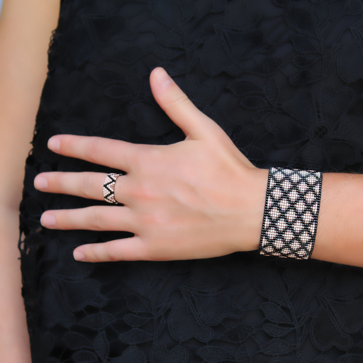 Elizabeth Bold Bracelet - Pink