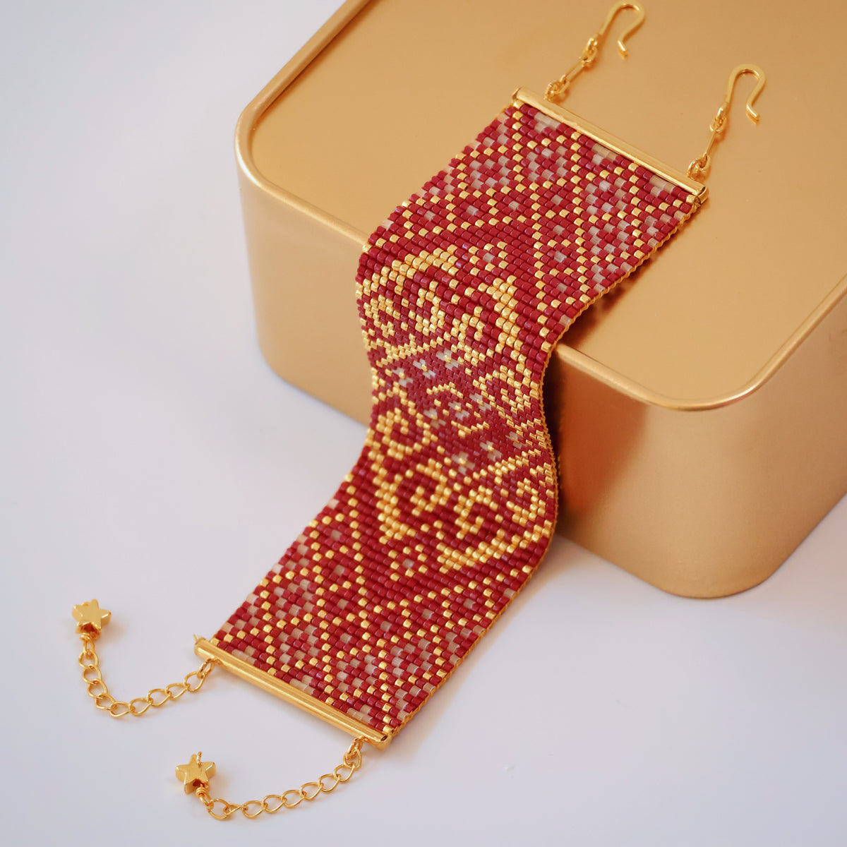 Kanta Bold Bracelet - Red & Gold