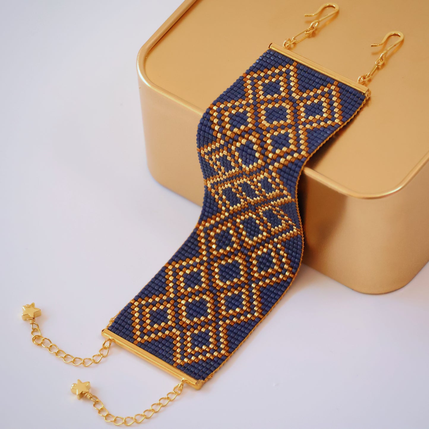 Peyton Bold Bracelet - Blue & Gold