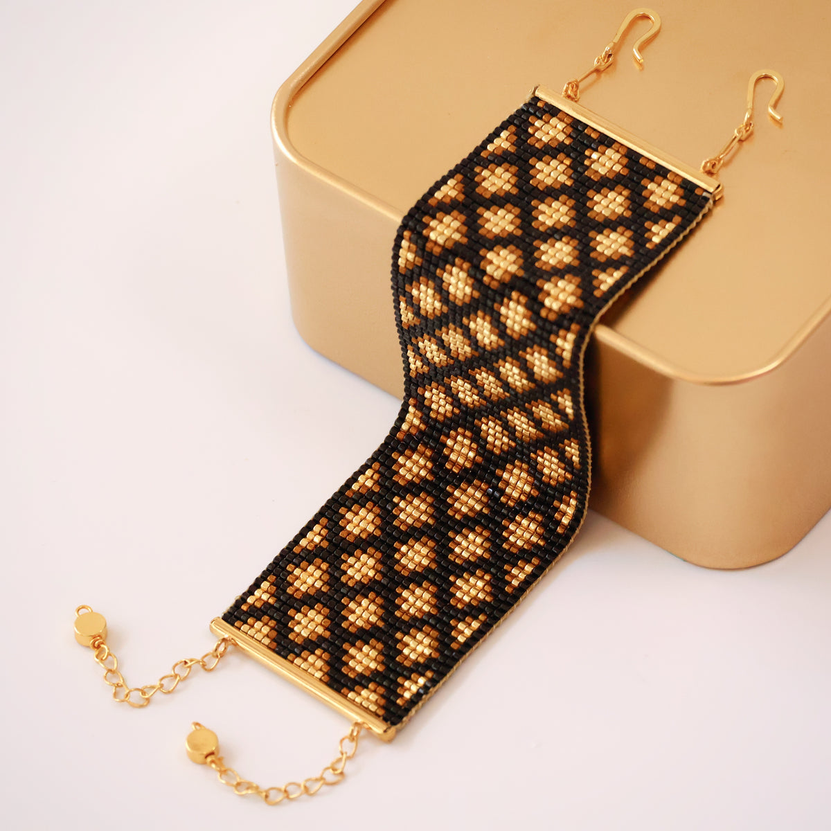 Elizabeth Bold Bracelet - Black & Gold