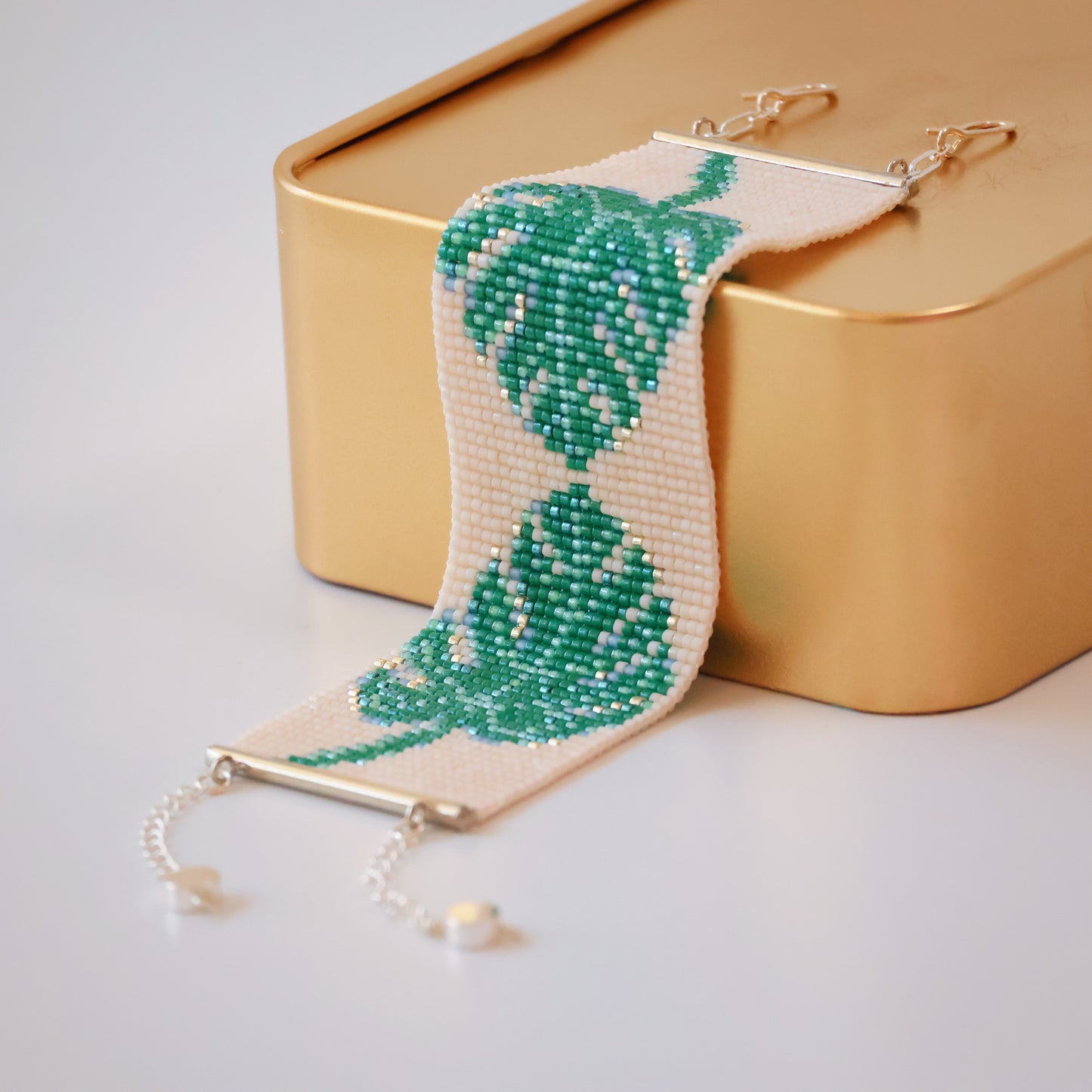 Dyah Bold Bracelet