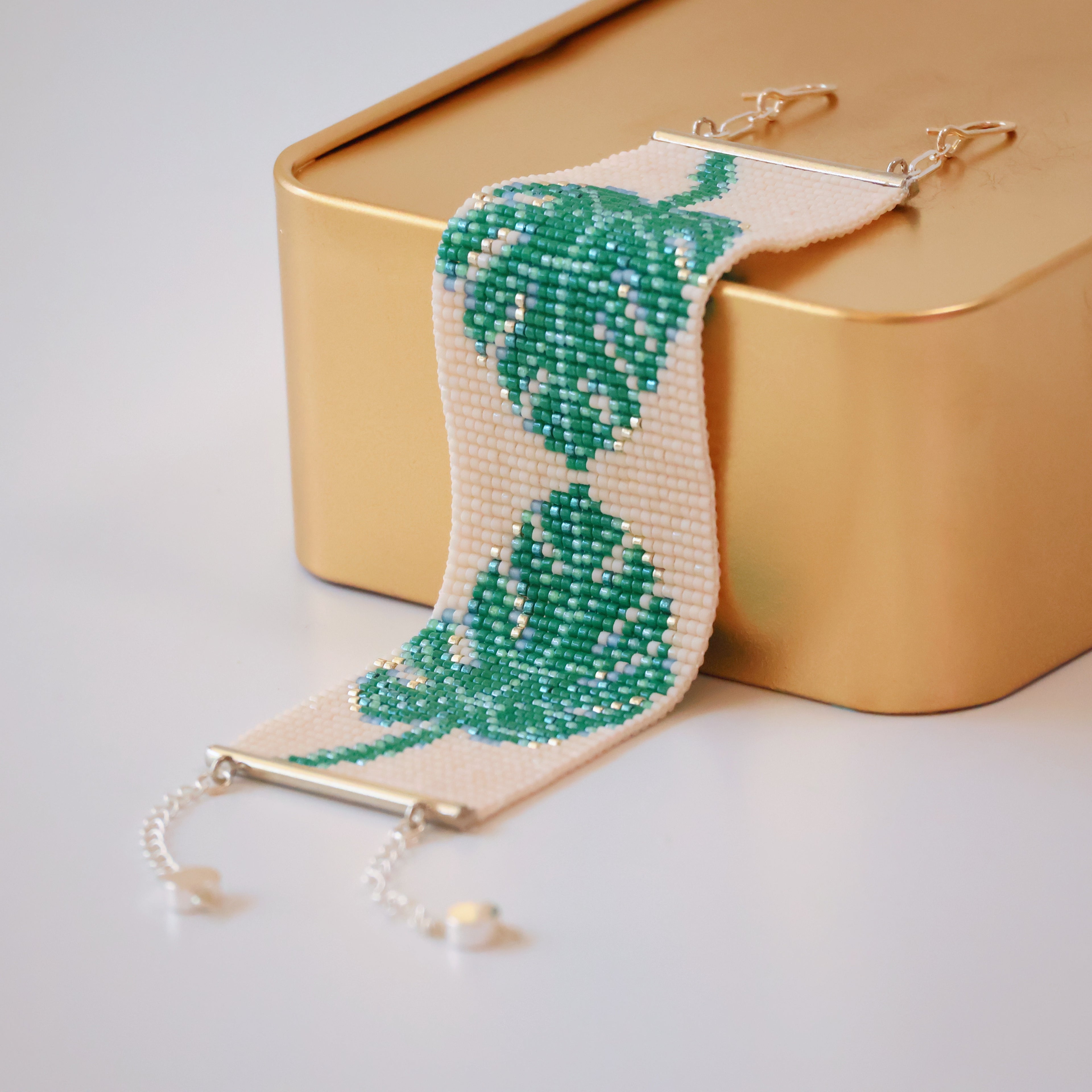 Dyah Bold Bracelet