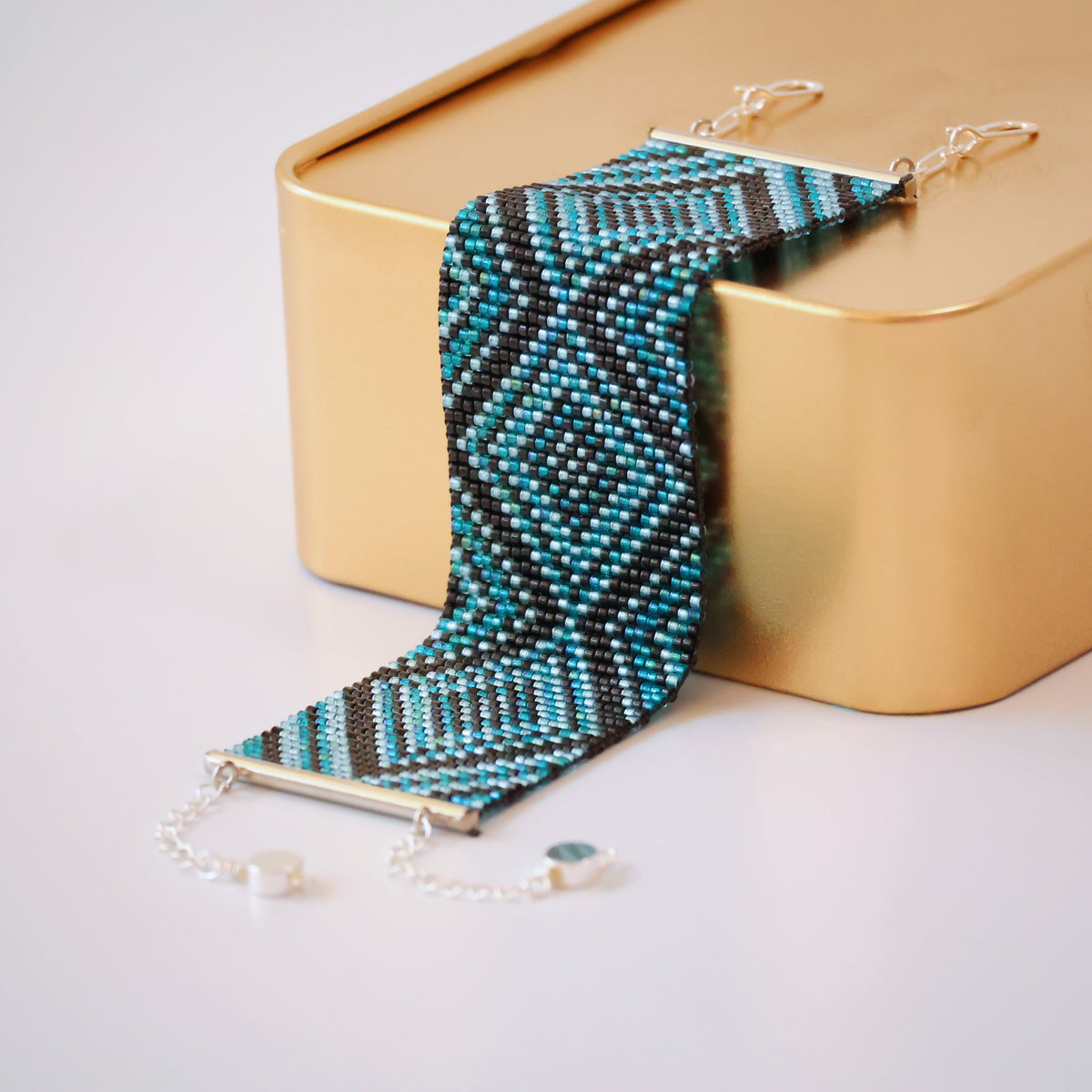 Joni Bold Bracelet - Turquoise & Black