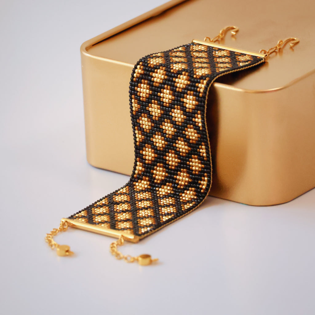 Elizabeth Bold Bracelet - Black & Gold