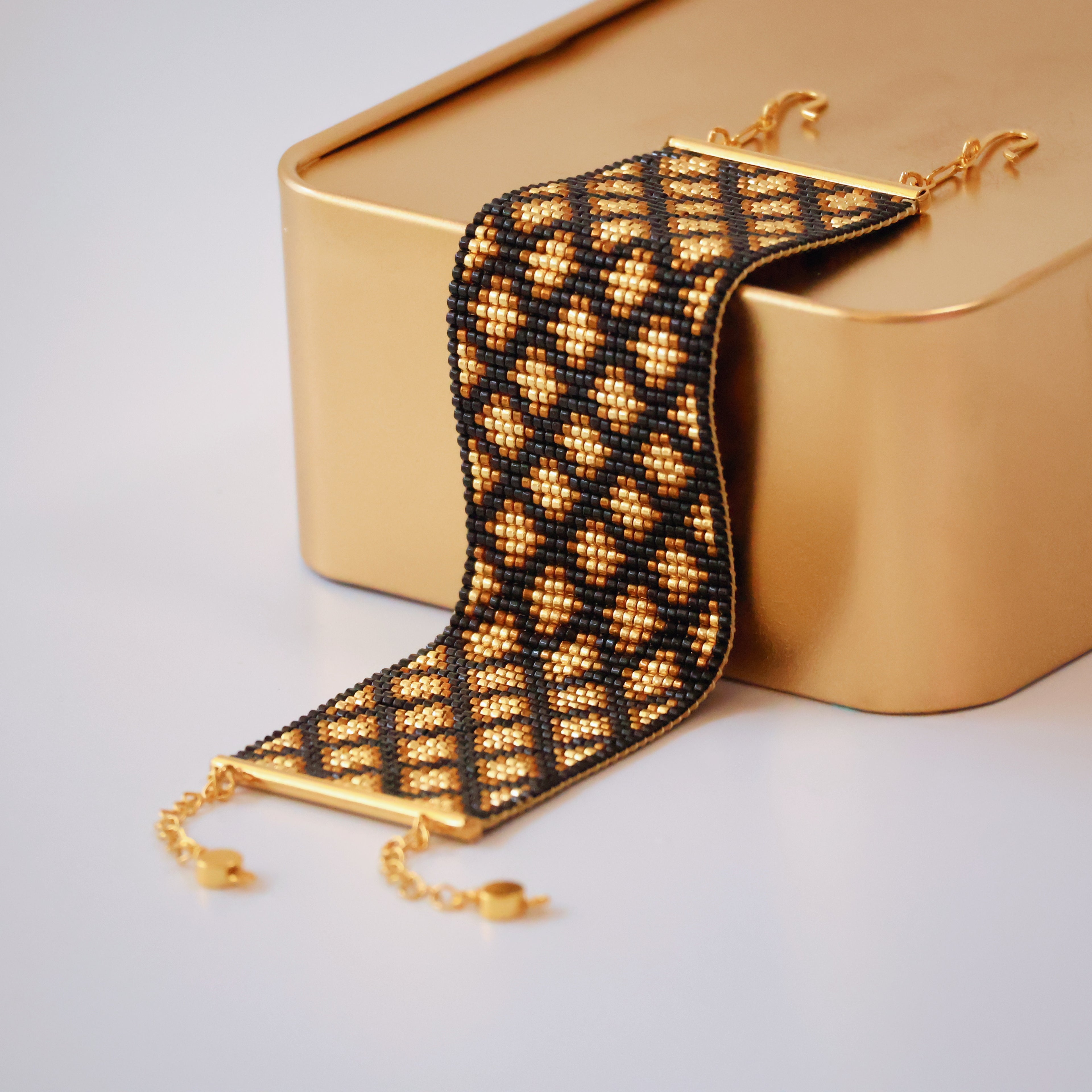 Elizabeth Bold Bracelet - Black & Gold