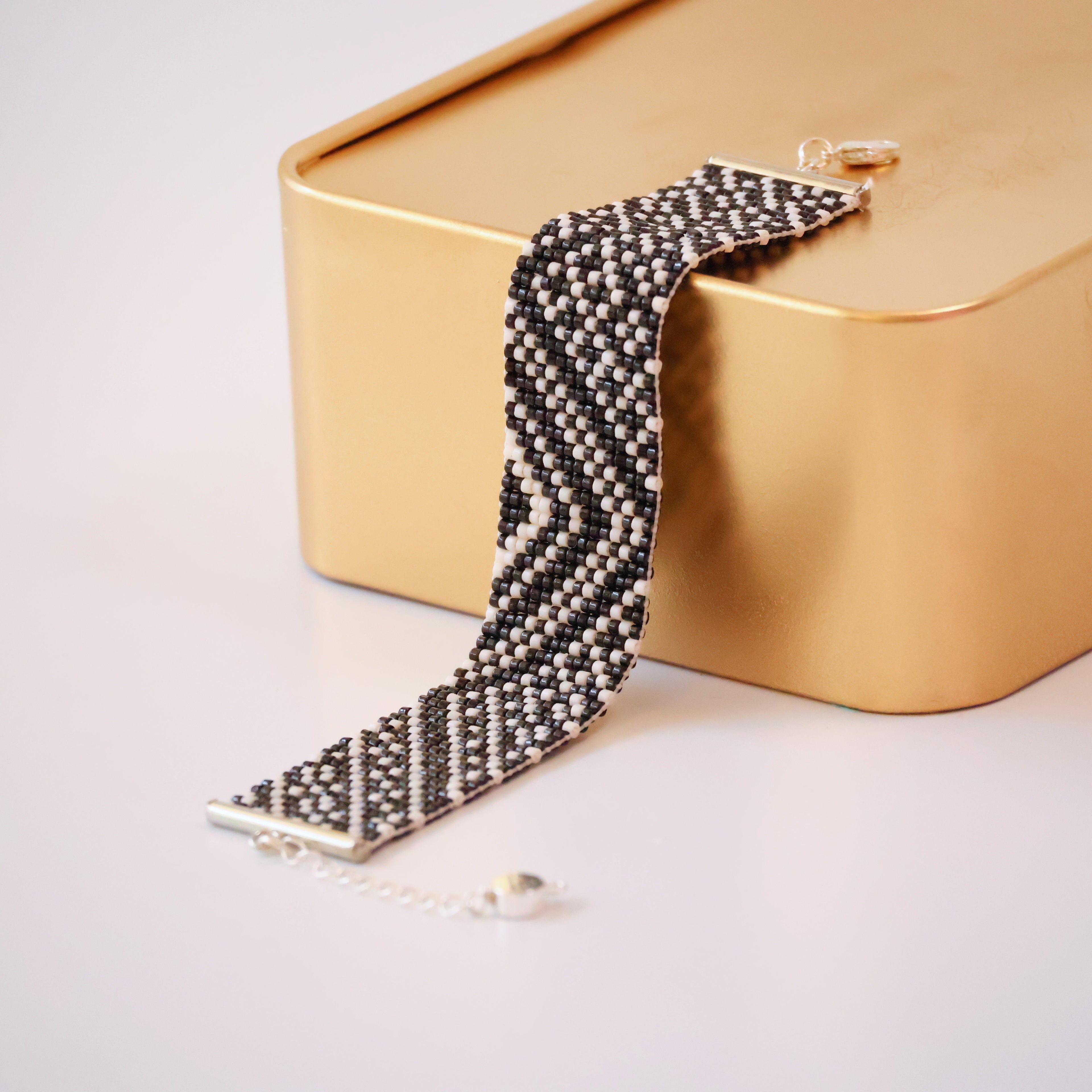 Diah Classic Bracelet - Black & White