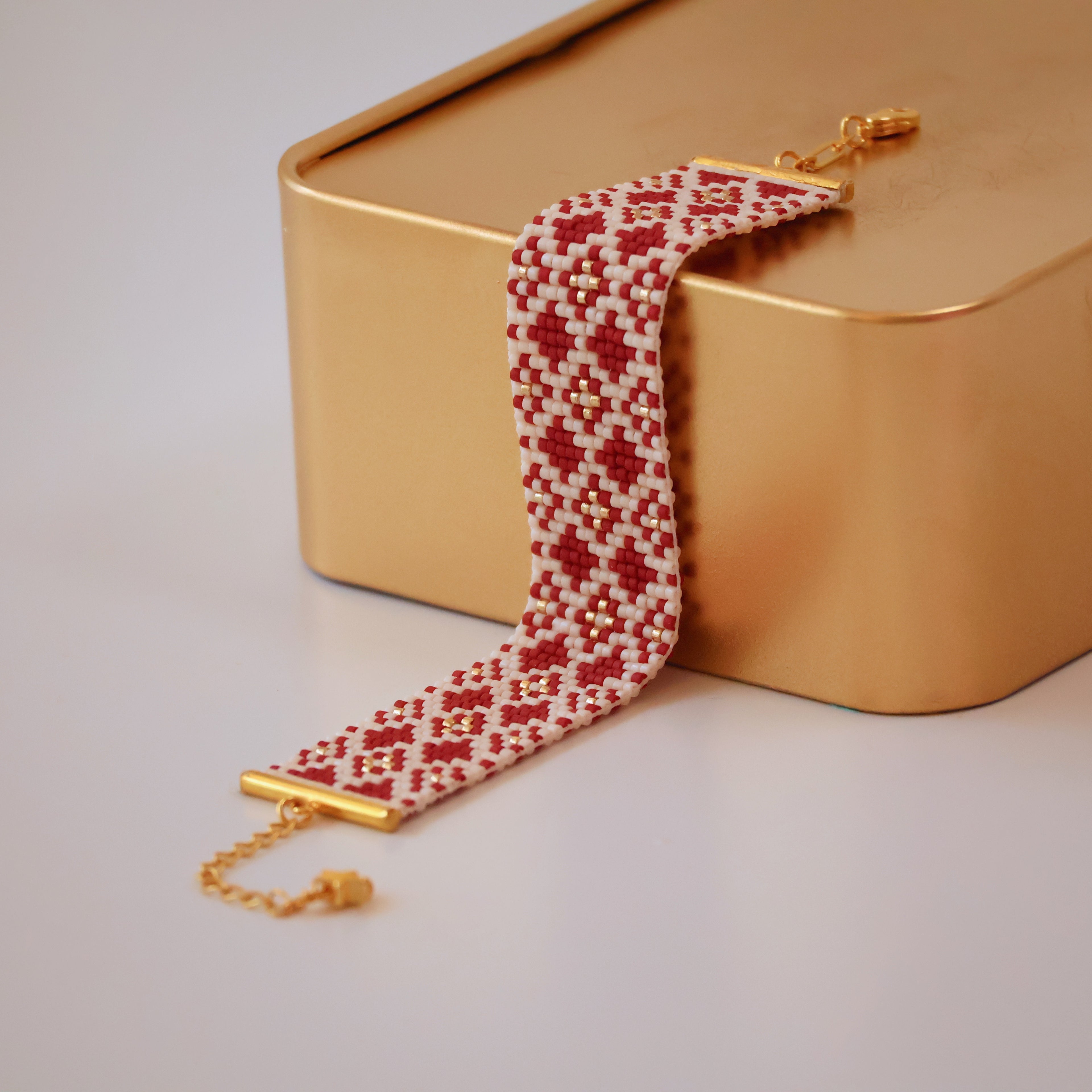 Elizabeth Classic Bracelet - Red