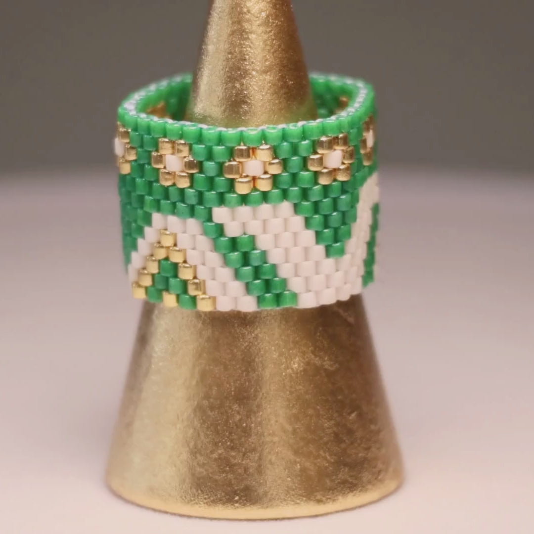 Jane Bold Ring - Green