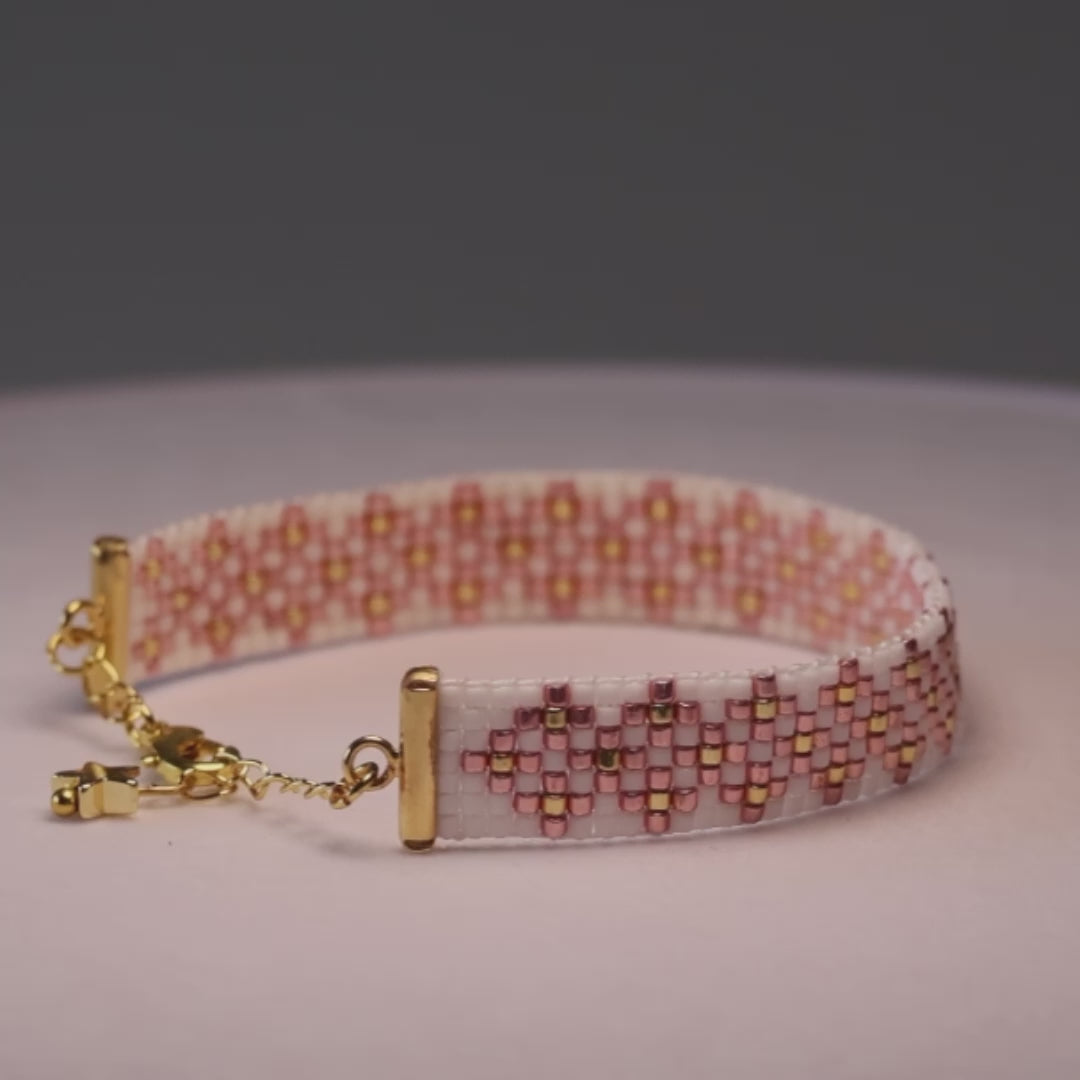 Madeleine Minimalist Bracelet - Pink
