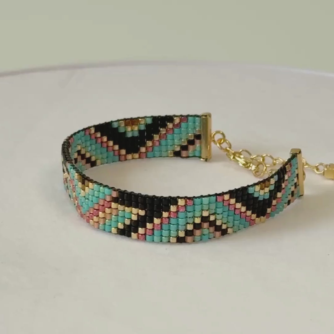 Lamiya Minimalist Bracelet - Pink & Turquoise