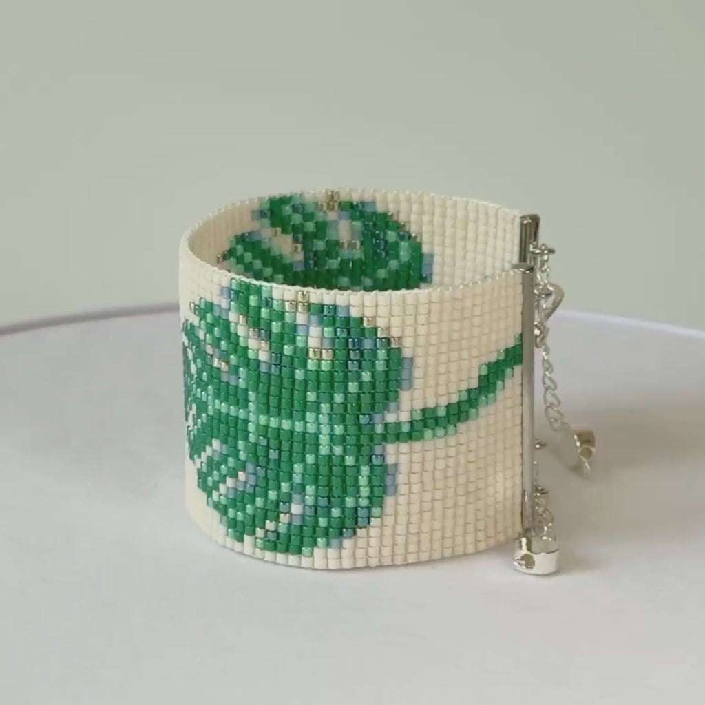 Dyah Bold Bracelet