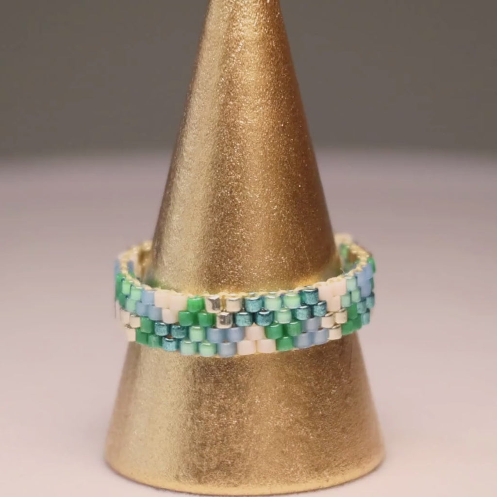 Dyah Delicate Ring