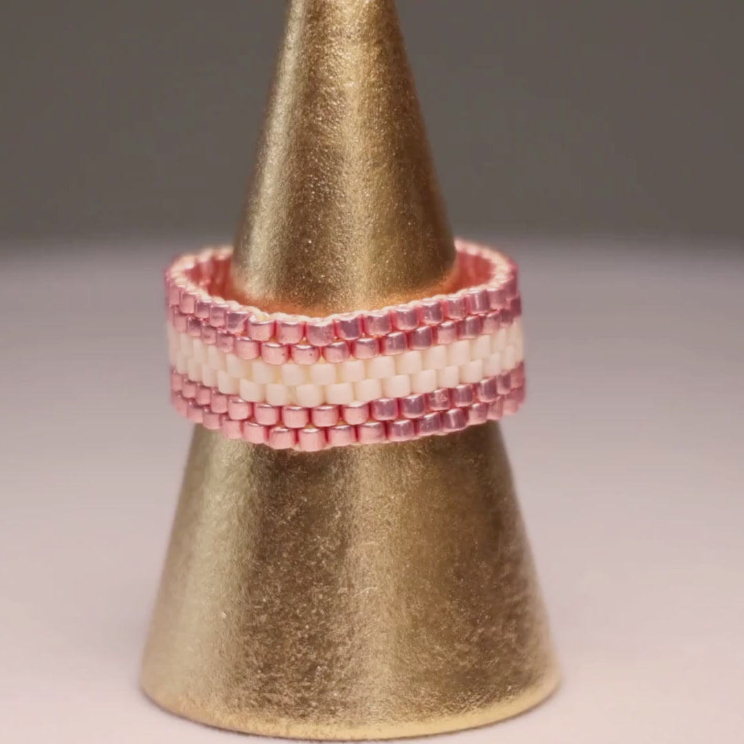 Madeleine Minimalist Ring - Pink