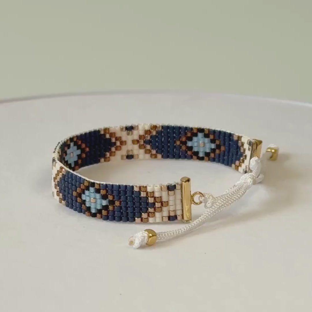 Sarah Minimalist Bracelet - Blue