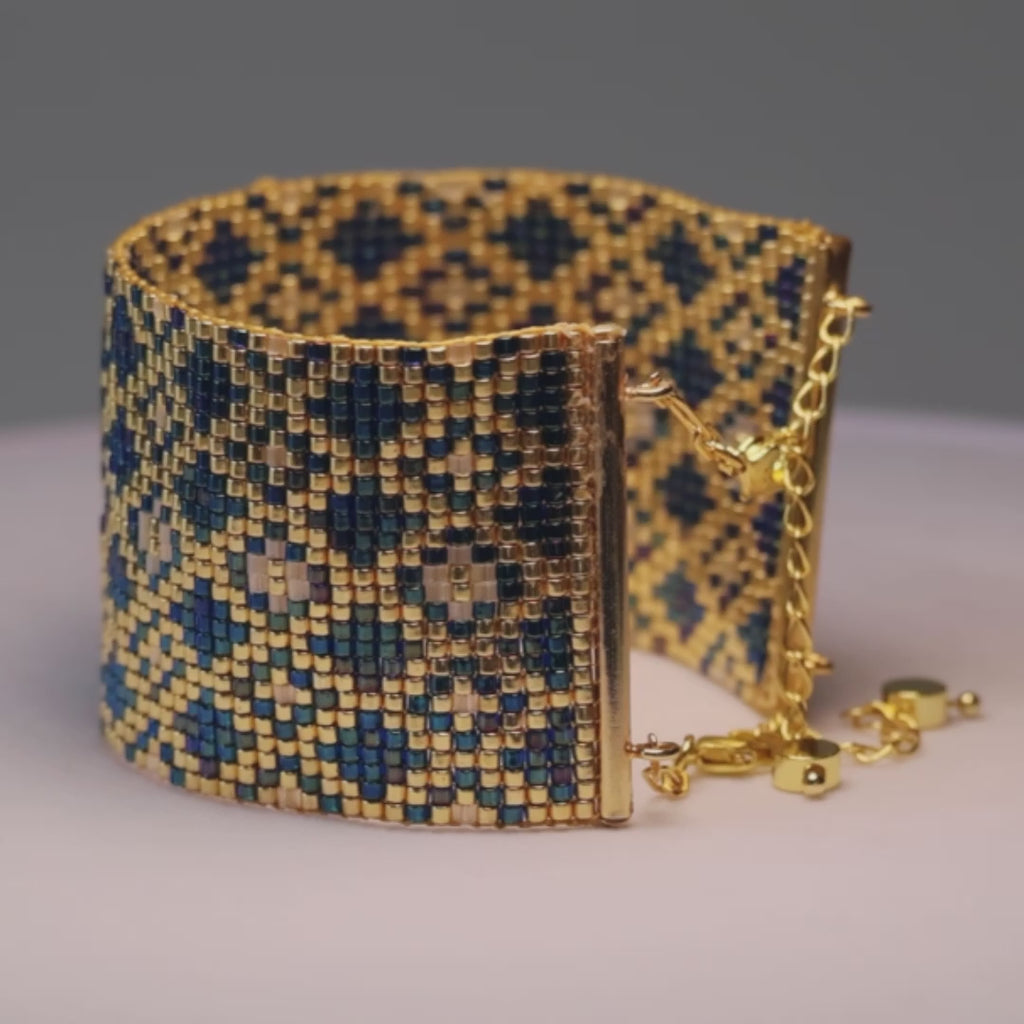 Elizabeth Bold Bracelet- Blue